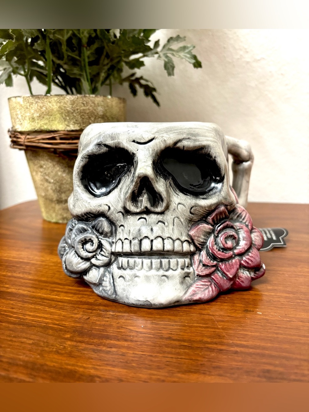 HALLOWEEN GRINNING SKULL 3D MUG TATTOO ART ROSES GOTHIC MACABRE BONE HANDLE NEW